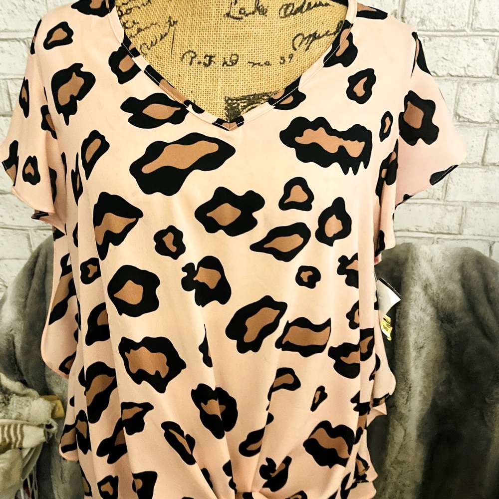 Pink cheetah sz Medium NWTs